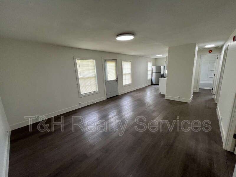 1124 S East St - Photo 5 of 13