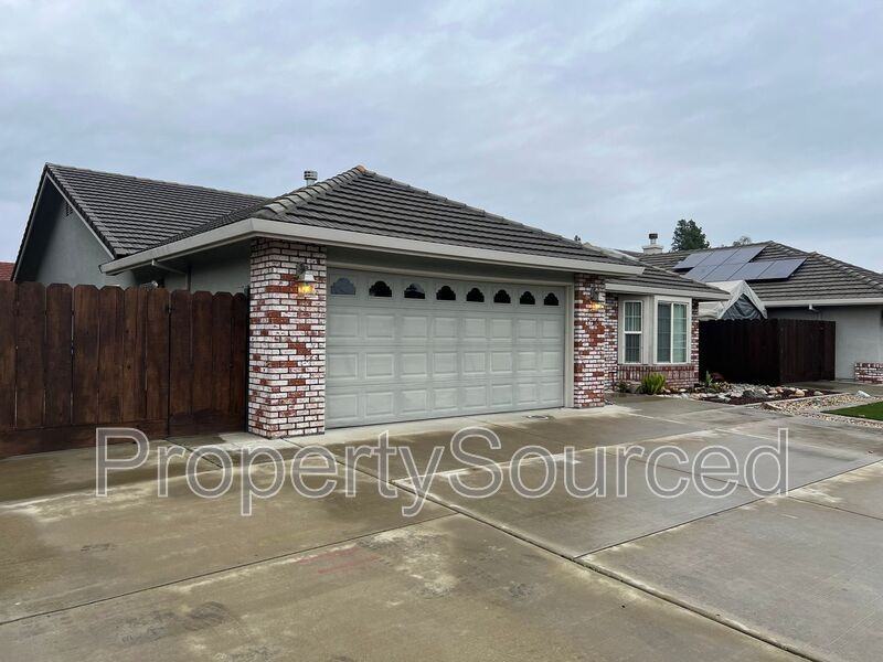 1769 Nehemiah Dr - Photo 2 of 29