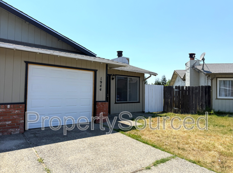 1944 Hickock Ct - Photo 4 of 41