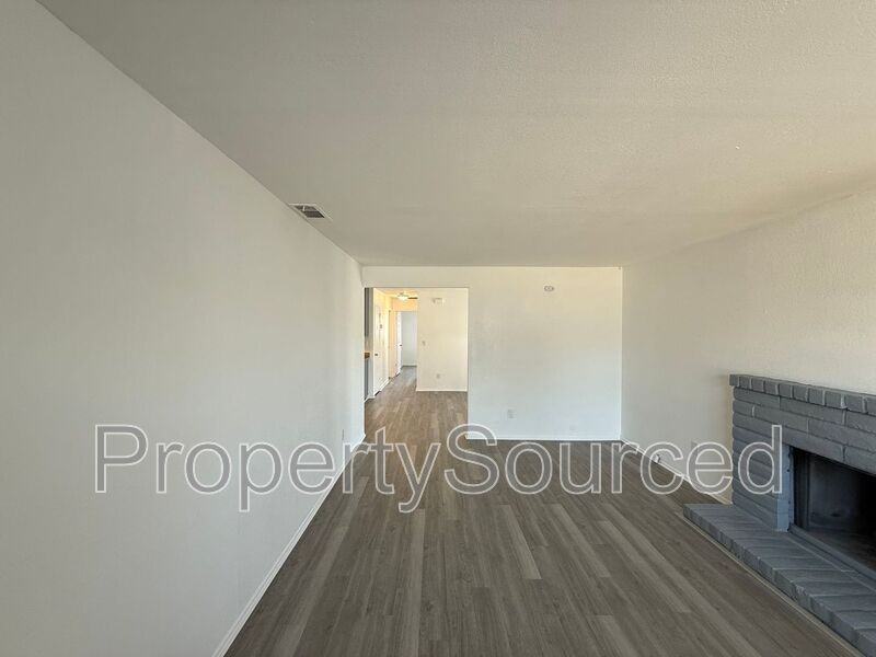 1944 Hickock Ct - Photo 5 of 41