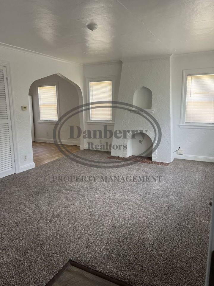 1909 Kensington Rd #1 - Photo 2 of 8