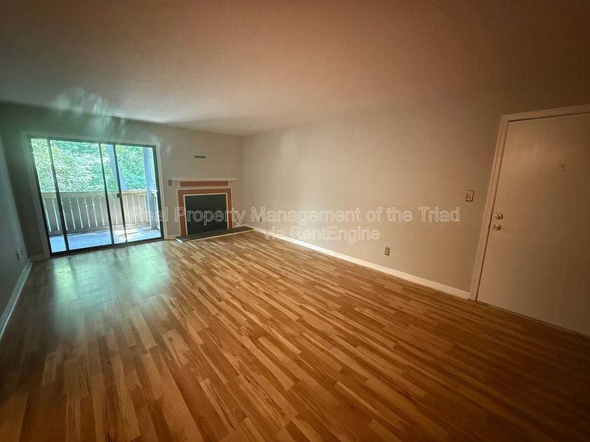 2937 Oaktop Cir - Photo 3 of 10