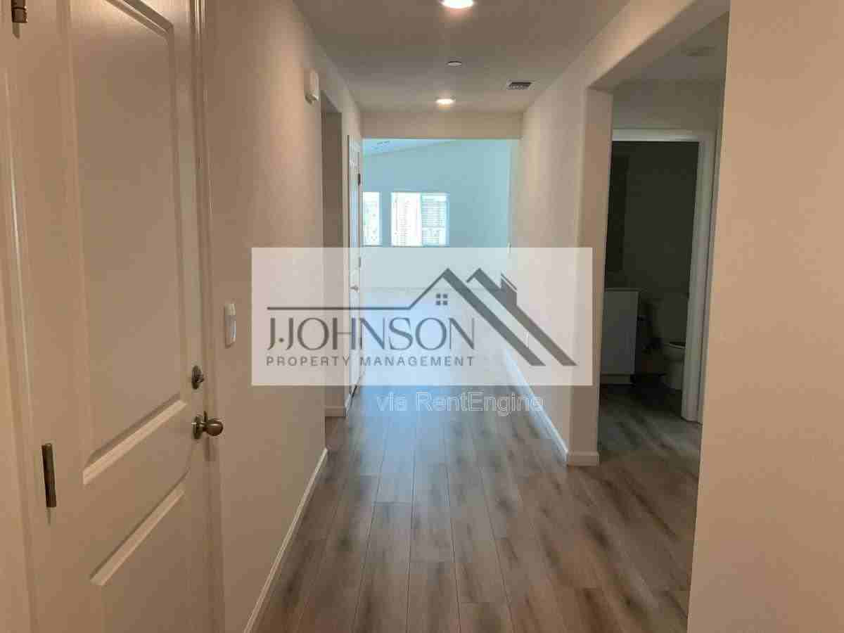 2456 Enantio St - Photo 2 of 10