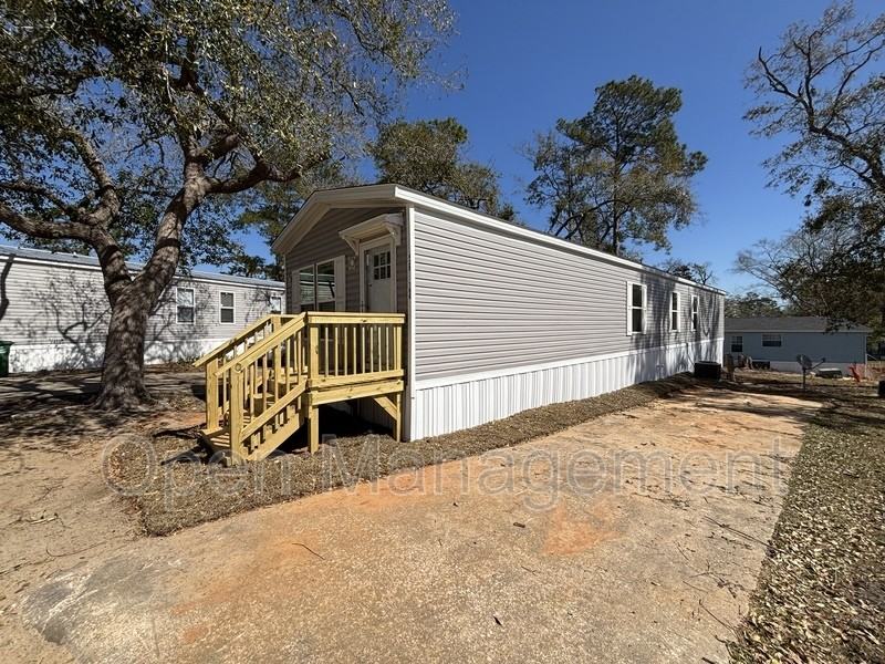 356 Bayhead Dr - Photo 2 of 11