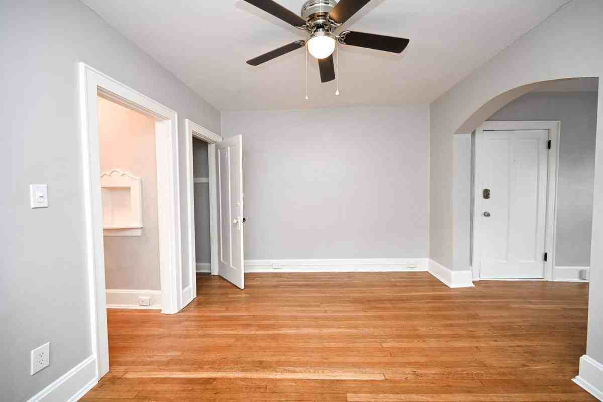 4005 Huston Ave #5 - Photo 5 of 10