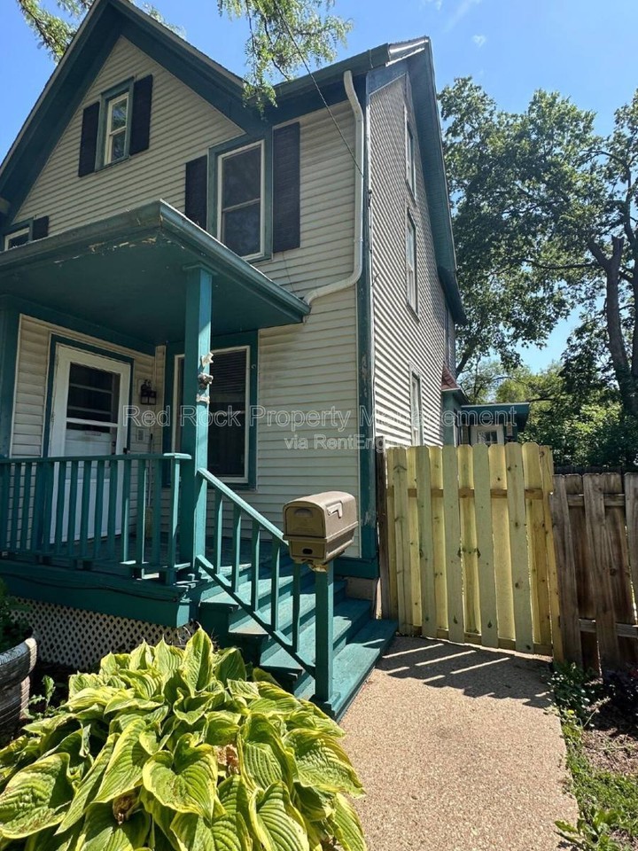 835 Elm St - Photo 2 of 10