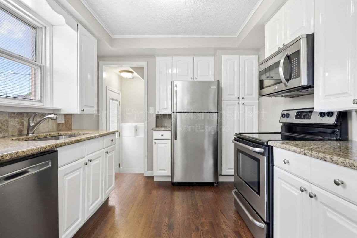 12769 Mercier St - Photo 2 of 10