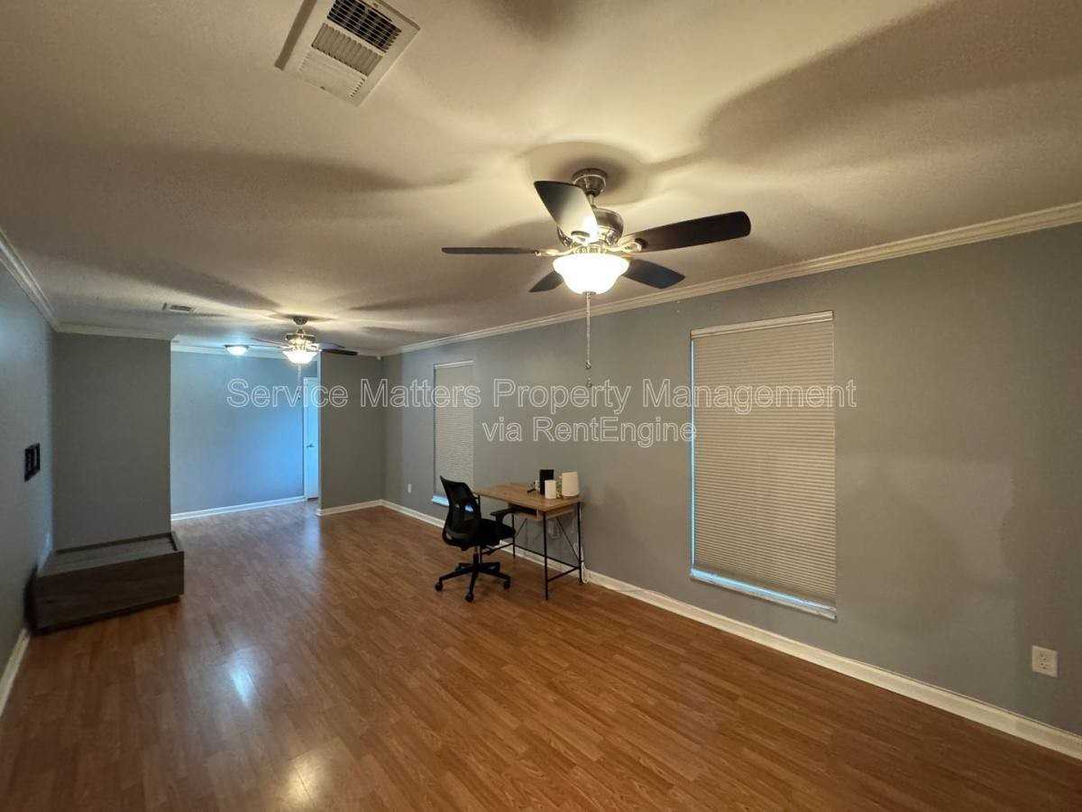 8140 Tabaid Ln - Photo 3 of 10