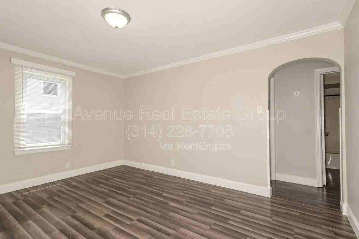 925 Mcdonough St - Photo 3 of 10