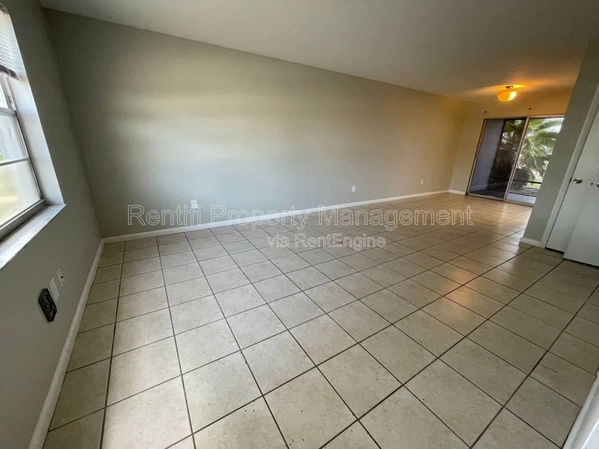 4475 Frankie Ct - Photo 3 of 10