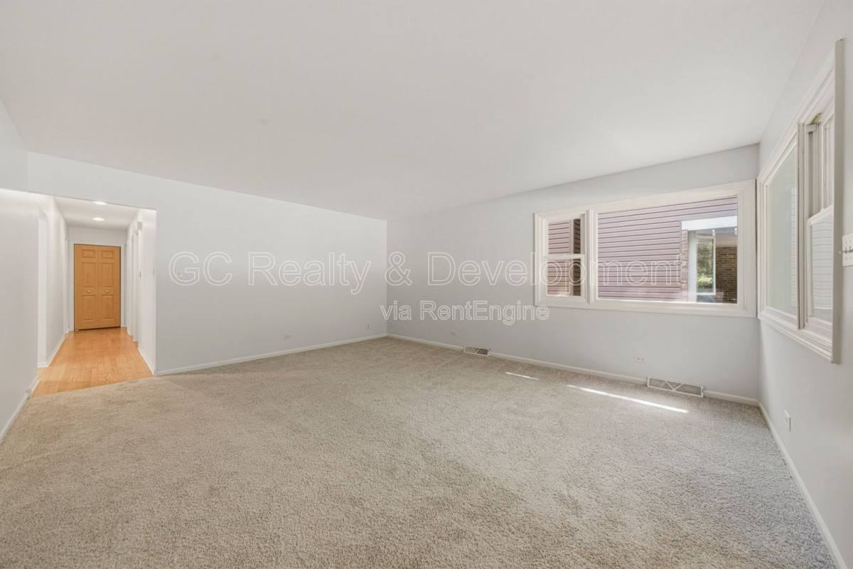 1388 Gardina Vis - Photo 2 of 10