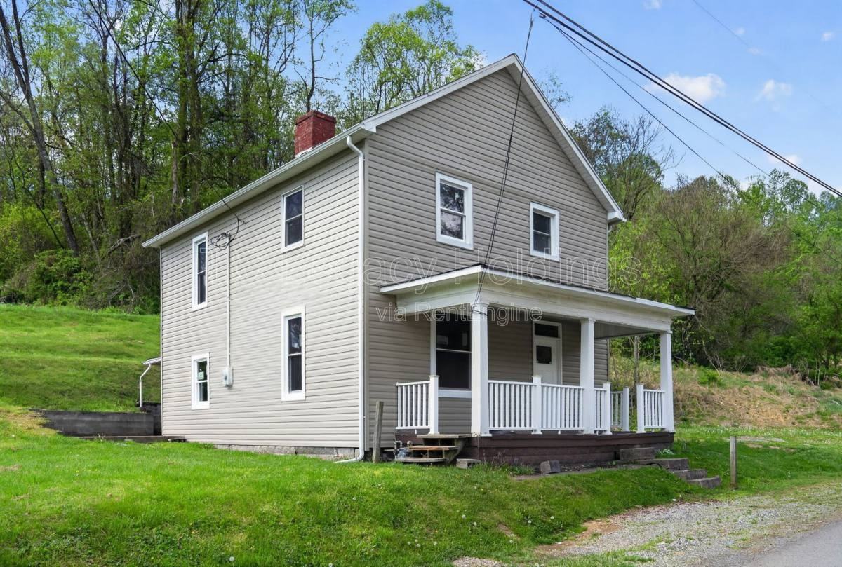 73 Beechwood Ave - Photo 3 of 10