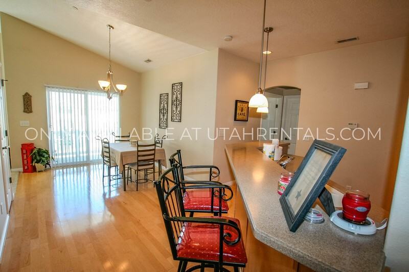 1676 E St #2MID - Photo 2 of 12