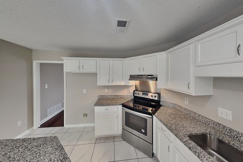5657 Wolf Pack Dr - Photo 5 of 28