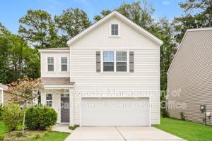featured image of 2641 Alamanda Dr
