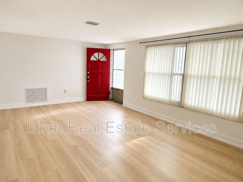 7435 Live Oak Ln - Photo 3 of 18