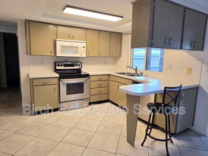 7435 Live Oak Ln - Photo 4 of 18