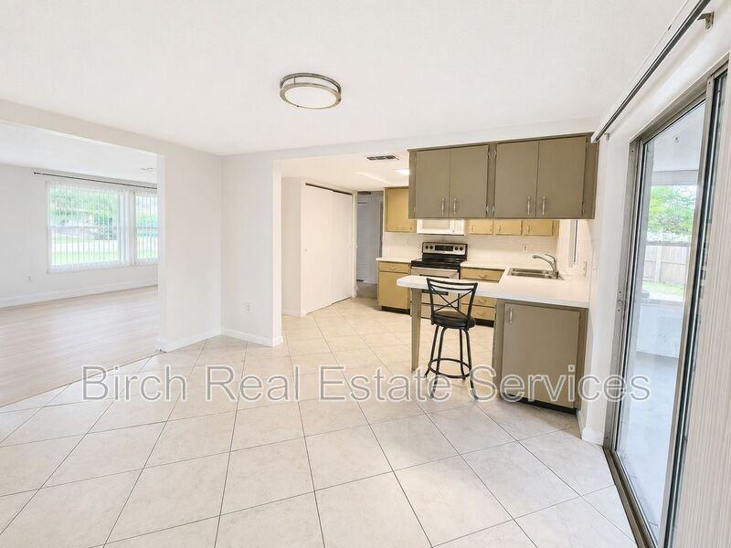 7435 Live Oak Ln - Photo 6 of 18