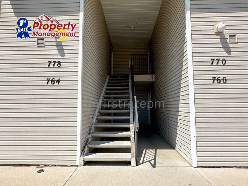 764 W Alden Dr - Photo 2 of 20