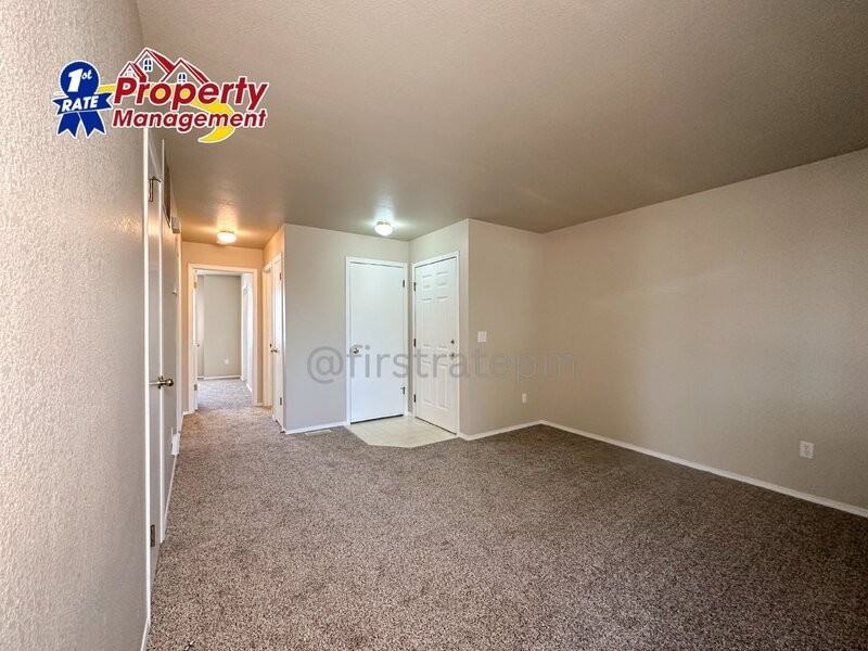764 W Alden Dr - Photo 4 of 20