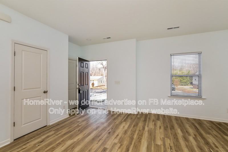 817 Chandler Ave - Photo 3 of 20