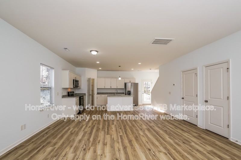 817 Chandler Ave - Photo 4 of 20