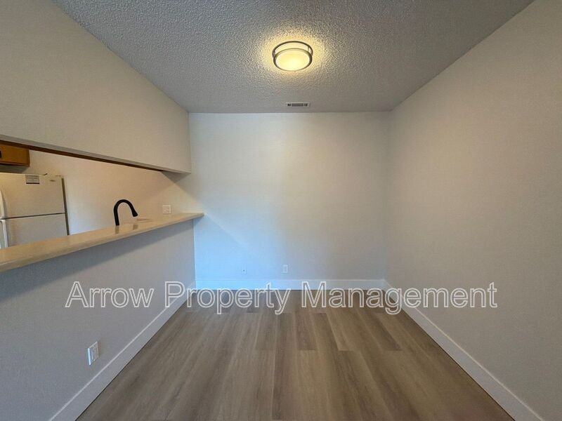 2350 N 44th St #11 - Photo 2 of 15