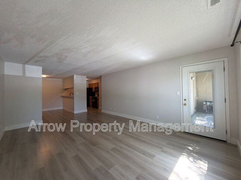 2344 N 44th St #19 - Photo 5 of 14