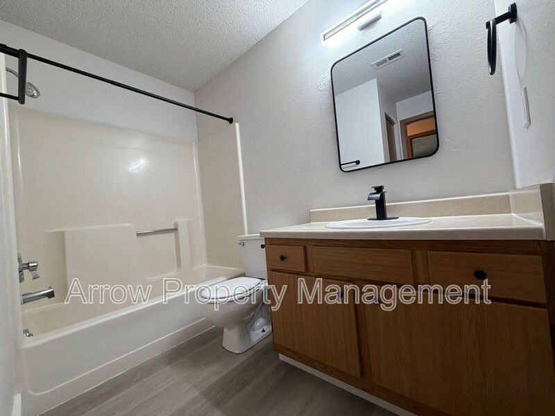 2344 N 44th St #19 - Photo 6 of 14