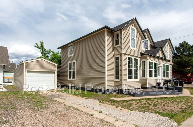1717 House Ave - Photo 2 of 35