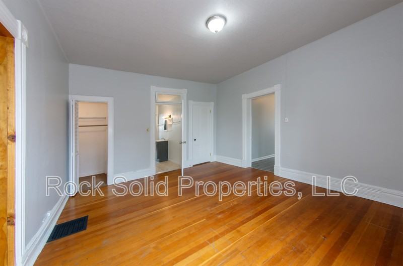 1717 House Ave - Photo 7 of 35