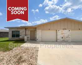 1075 Hibiscus Unit A - Photo 1 of 1