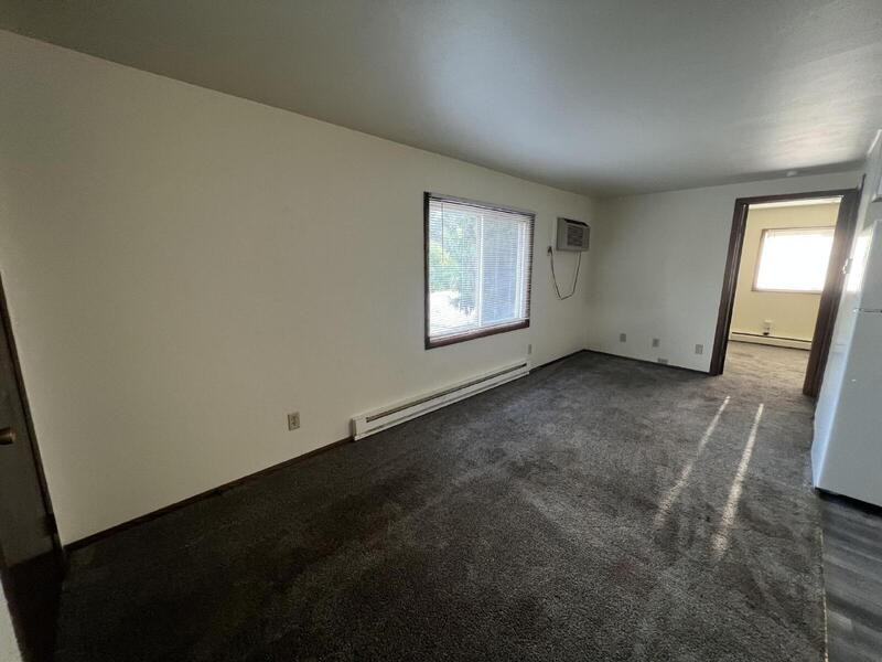 714 N Oak St #6 - Photo 2 of 9