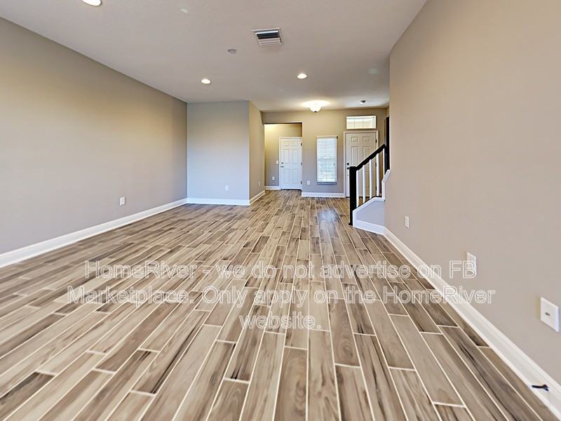 30057 Southwell Ln - Photo 4 of 19