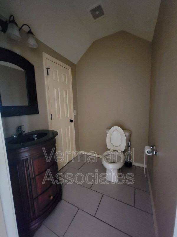 192 Fair St #198 - Photo 4 of 37