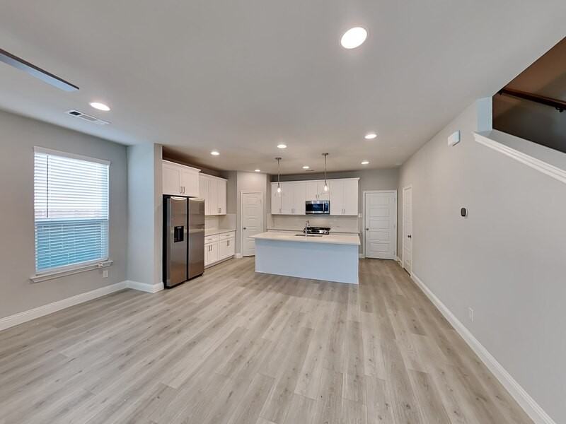 315 Athenia Dr - Photo 2 of 18