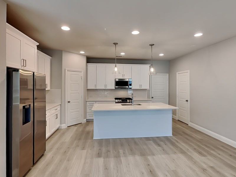315 Athenia Dr - Photo 6 of 18