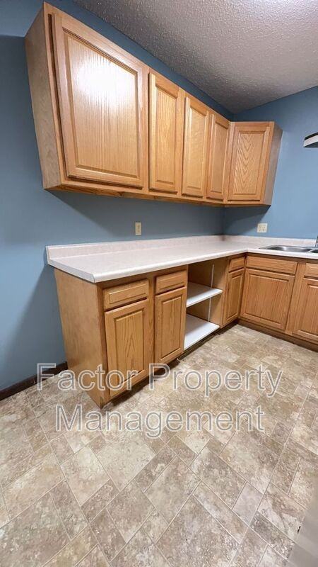 418 Allan Ave #1 - Photo 2 of 15