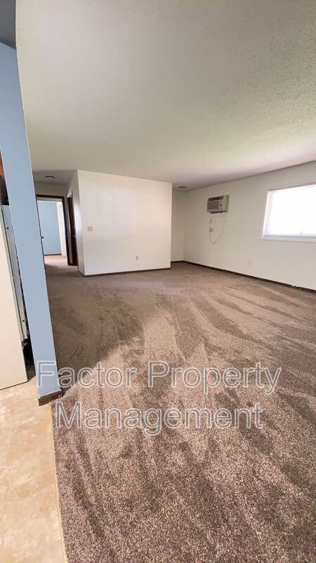 418 Allan Ave #1 - Photo 7 of 15