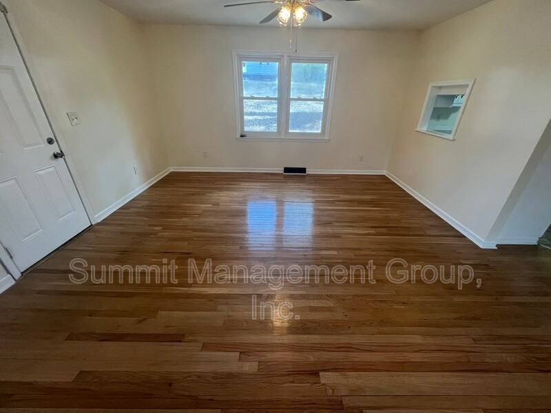 8293 Lakeview Dr Sw - Photo 4 of 24