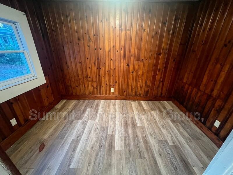313 Ash St - Photo 5 of 21