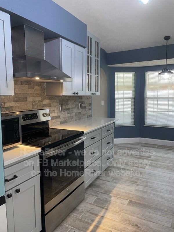 4021 Ne 6th Ct - Photo 3 of 25