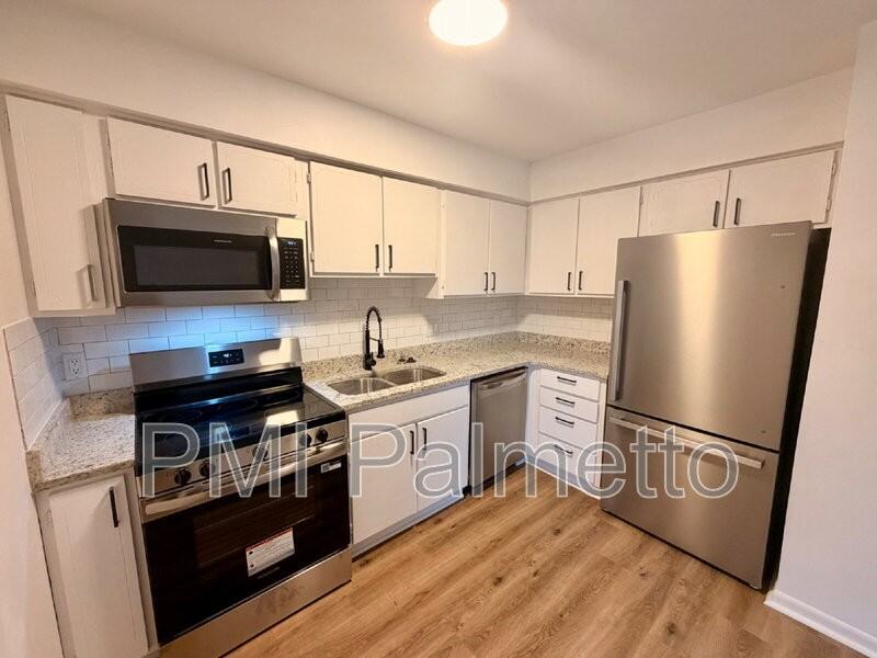 1241 Grove Park Ln - Photo 6 of 18