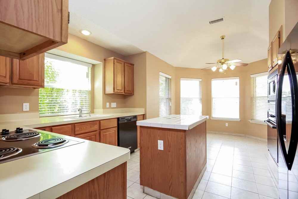 2235 Stillwater Dr - Photo 6 of 15