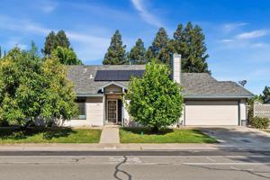 featured image of 5740 Laguna Park Dr #B