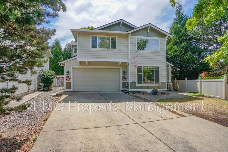 17301 Se 24th St - Photo 2 of 40