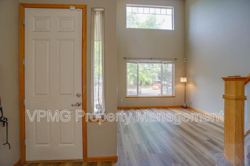17301 Se 24th St - Photo 5 of 40