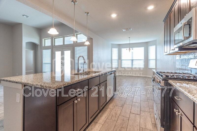 1909 Shepherd Path - Photo 7 of 44