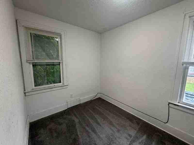 7405 Garden St - Photo 6 of 8