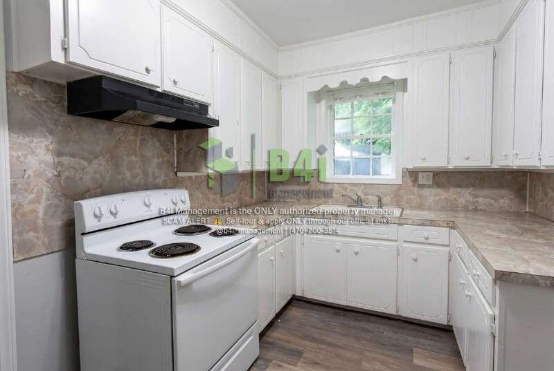 909 E 8th St - Photo 5 of 22